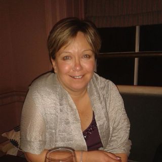 Helen Jones's avatar