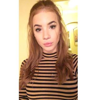 Ella Lawson's avatar