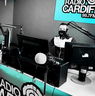 MannHoff Dee's avatar