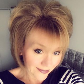 Carol Burton's avatar