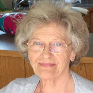 Elizabeth Craig's avatar