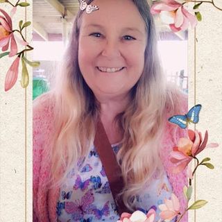 Sue Jordan's avatar