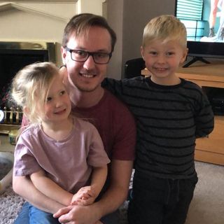 Andrew Perry's avatar