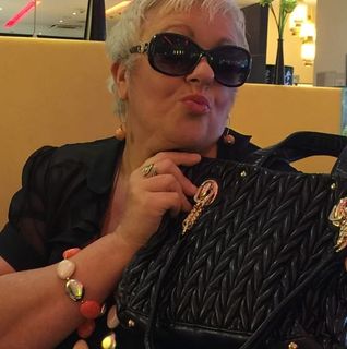 Helen Mousley's avatar