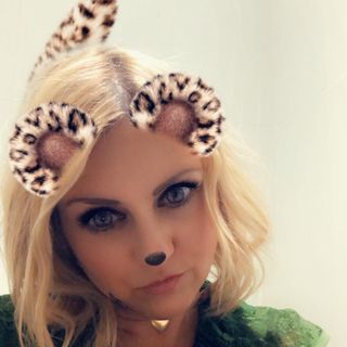 Elizabeth Large's avatar