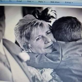 Elaine Ison Marriott's avatar
