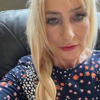 Lisa Julie Beevers's avatar