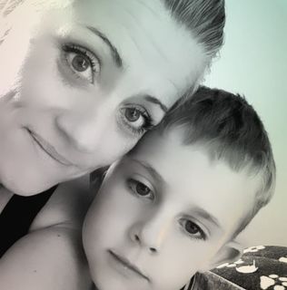 Faye Parker's avatar