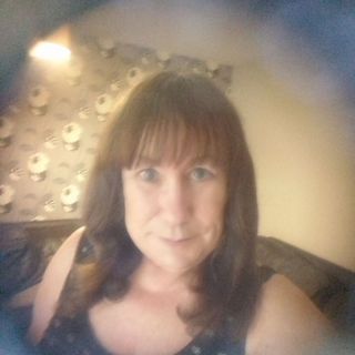 Caroline Knight's avatar