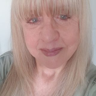 Elizabeth Wilson's avatar