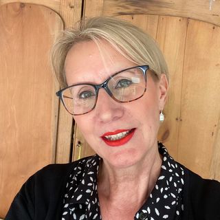 Karen Adele Bates's avatar