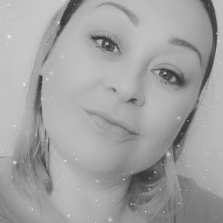 Linzi Binder's avatar