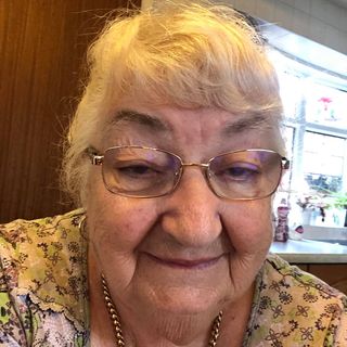 Janet Jennings's avatar