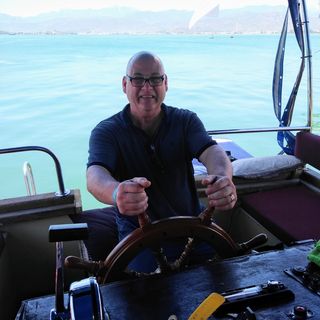 Andrew Dale's avatar