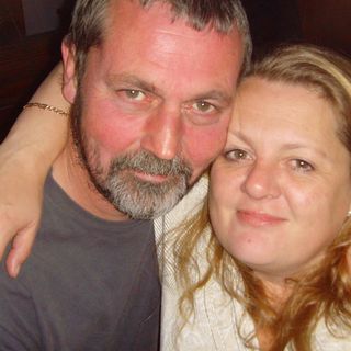 Deborah Louise's avatar