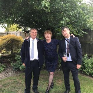 Hilary Arnold's avatar