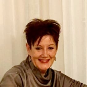 Debbie Marshall's avatar