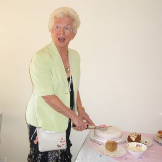 Hannah Lawrence's avatar