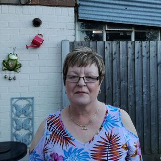 Viv Bloor's avatar