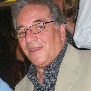 Ellis Black's avatar
