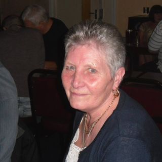 Sandra Baker's avatar
