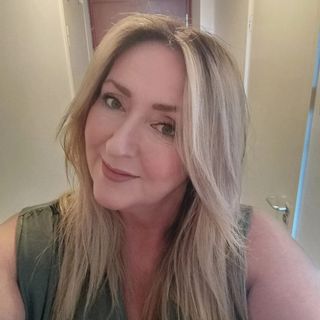 Helen Hughes PT's avatar