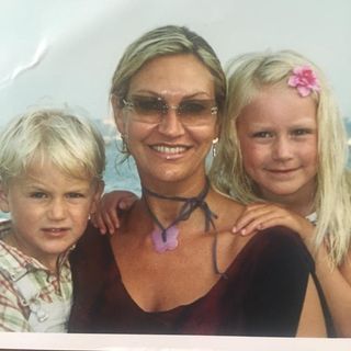 Leona Phillips's avatar