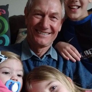 George Elliott's avatar