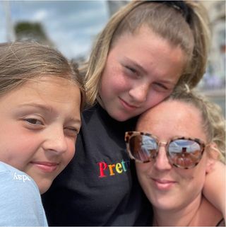 Sarah Glover's avatar