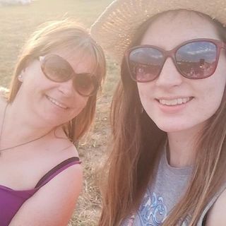 Suzy Weaver's avatar