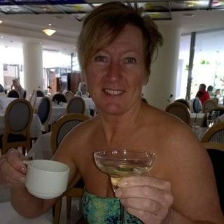 Lyn Shelley's avatar