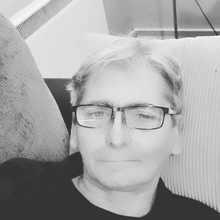 Michael Orange's avatar