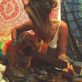 Perry Om-Riff's avatar
