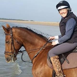 Tina Jane Cook's avatar