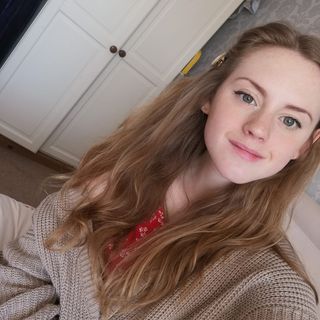 Rebekah Wain's avatar