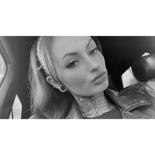 Elle Simmonds's avatar