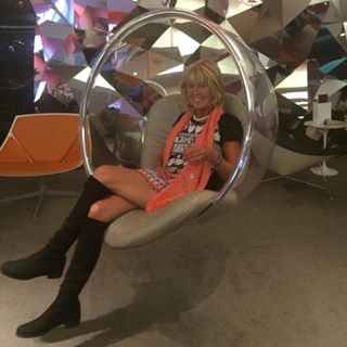 Sue Newman's avatar