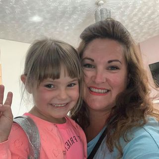 Cheryl Lou's avatar