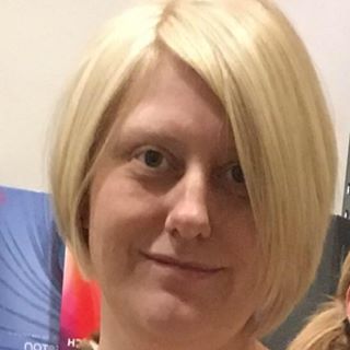Sarah Stowe's avatar
