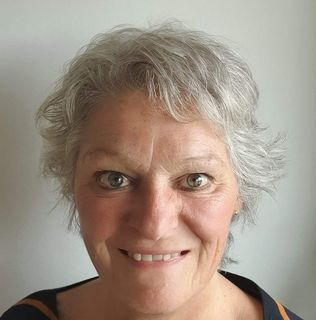 Hilary Bond's avatar