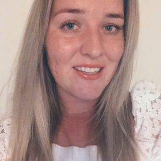 Janie Holland's avatar