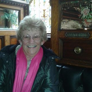 Teresa Carter's avatar