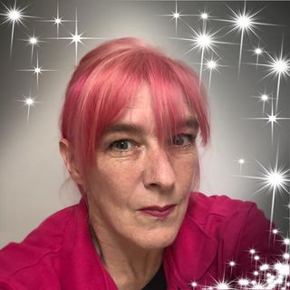 Steph Broadbent's avatar