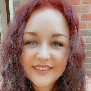 Angela Christina's avatar