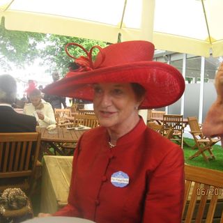 Rosalind Rowley's avatar