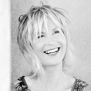 Jane Famous's avatar