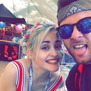 Kirsty Leanne's avatar