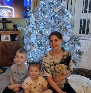 Helen Gothard Sharples's avatar