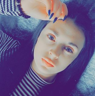 Laura Lester's avatar