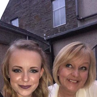 Sarah Dempsey's avatar